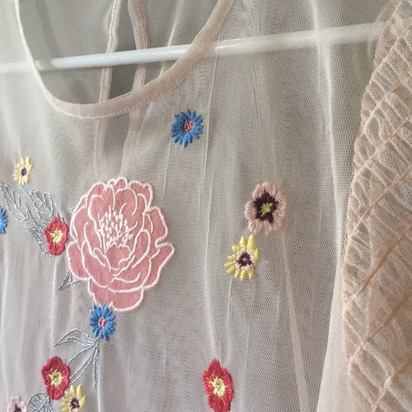 Sheer embroidered top - Picture 6 of 6